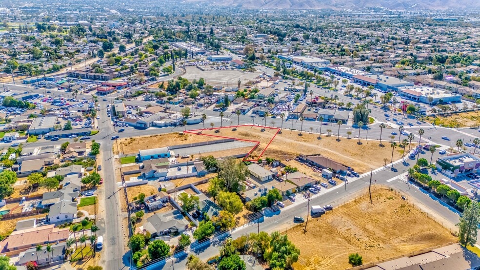 11035 Wells Ave, Riverside, CA for sale - Building Photo - Image 3 of 19
