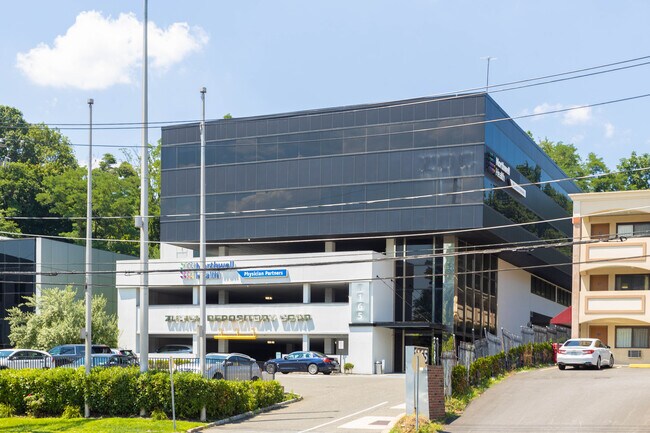 Plus de détails pour 1165 Northern Blvd, Manhasset, NY - Bureau/Médical, Bureau/Commerce de détail à louer