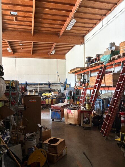 2077-2081 Edison Ave, San Leandro, CA à vendre - Photo du bâtiment - Image 2 de 11
