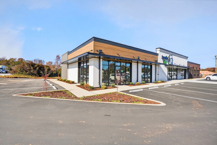 201-229 Charlotte Hwy, Lyman, SC for lease - Building Photo - Image 2 of 12