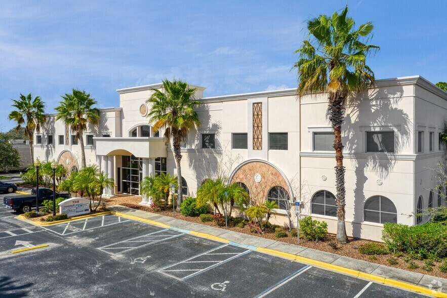 7341 Office Park Pl, Melbourne, FL à louer - Photo du bâtiment - Image 3 de 40