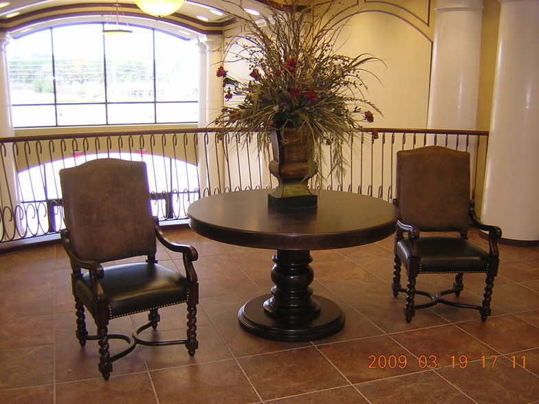 6055 Lakeside Commons Dr, Macon-Bibb, GA for lease - Interior Photo - Image 3 of 8