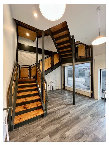 438 S 3rd St, Louisville, KY à vendre - Hall d’entrée - Image 3 de 18