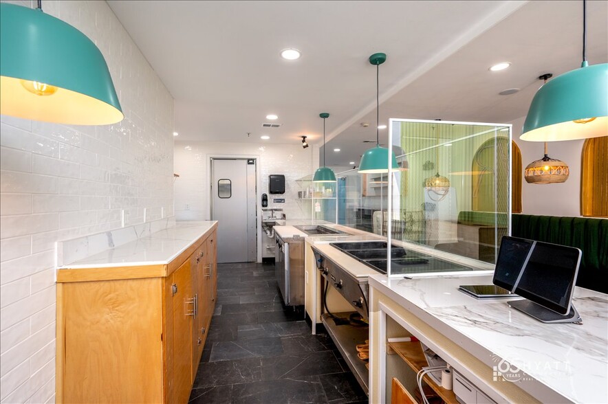1214 N Charles St, Baltimore, MD for lease - Building Photo - Image 3 of 17