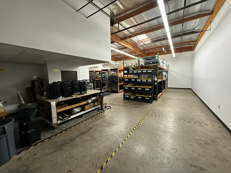 2889 Bunsen Ave, Ventura, CA for sale - Building Photo - Image 3 of 5