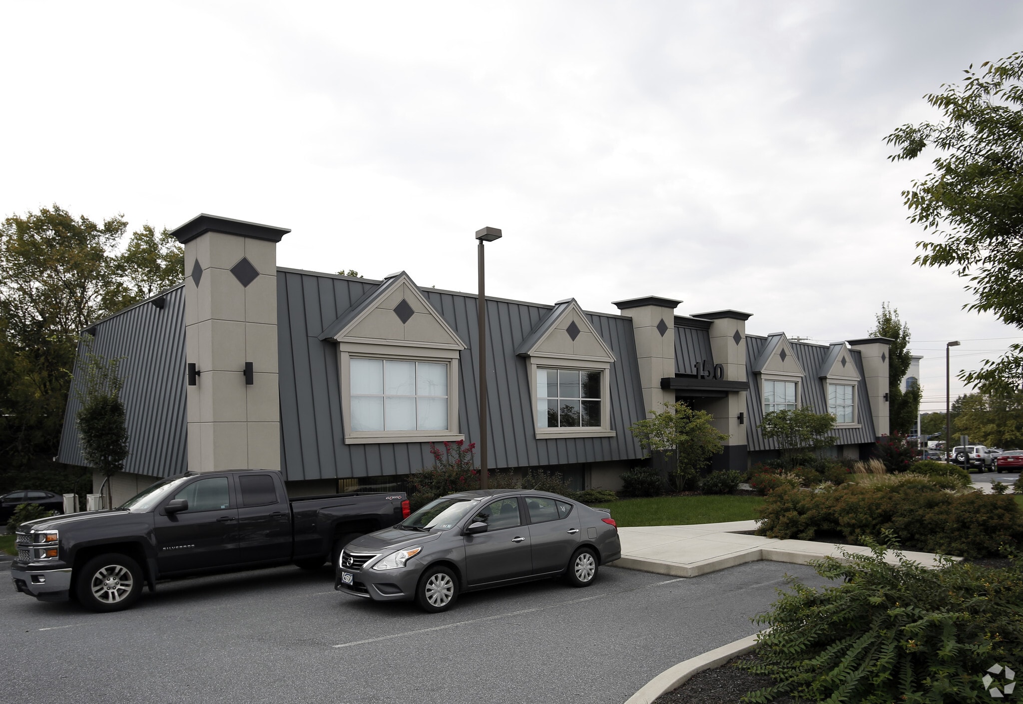 150 Farmington Ln, Lancaster, PA for sale Primary Photo- Image 1 of 1