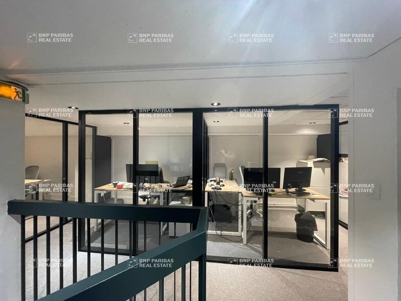 3 Rue Rollon, Rouen for lease - Interior Photo - Image 3 of 8