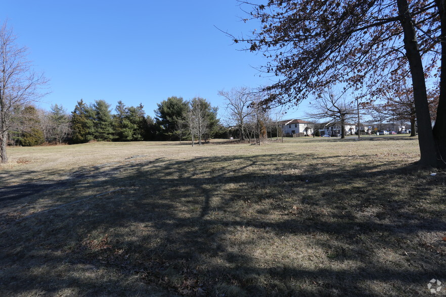 90 Cemetery Ln, Bordentown, NJ à vendre - Photo principale - Image 1 de 1