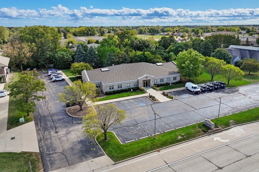 6535 Green Bay Rd, Kenosha, WI for sale - Building Photo - Image 1 of 13