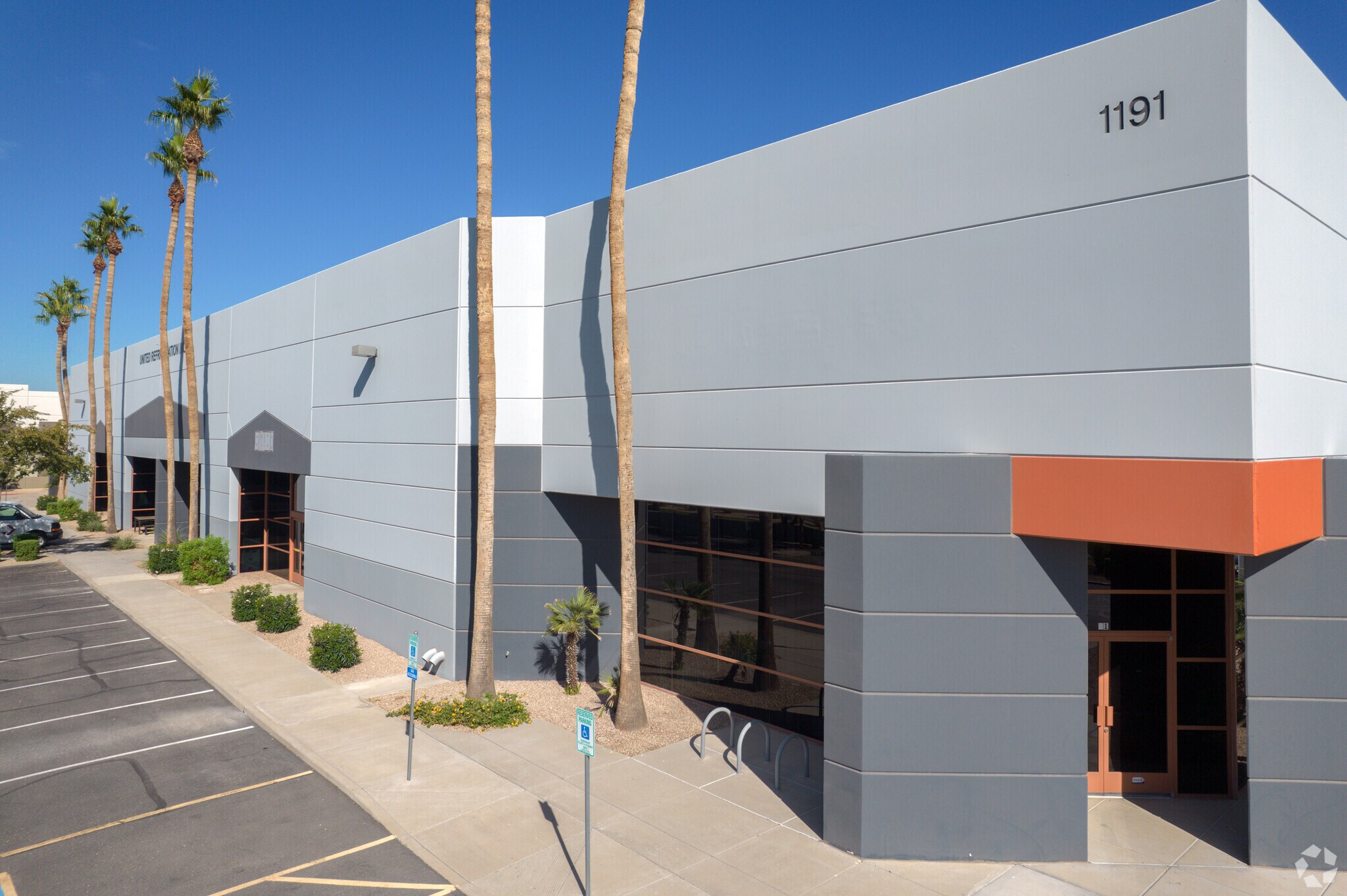 1191 N Fiesta Blvd, Gilbert, AZ for lease Primary Photo- Image 1 of 6