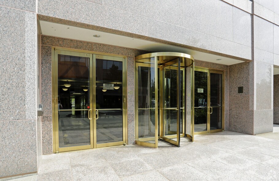 200 Campus Dr, Florham Park, NJ à louer - Photo du bâtiment - Image 2 de 3
