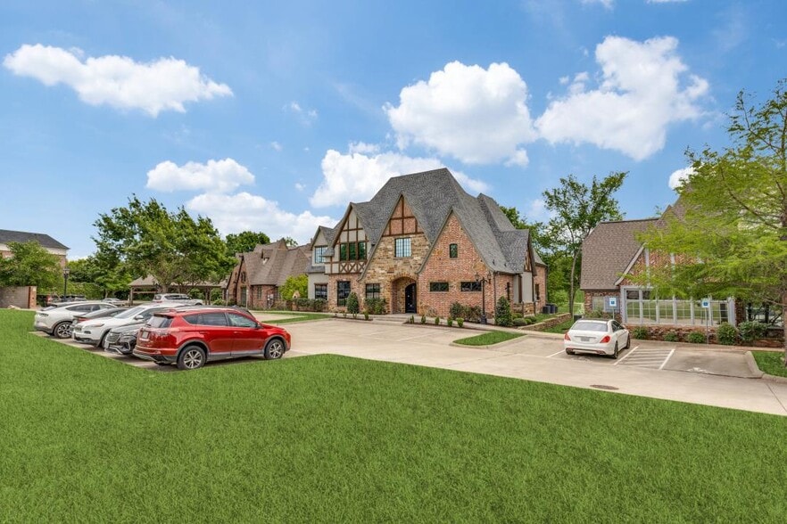 3008 E Hebron Pky, Carrollton, TX for sale - Building Photo - Image 2 of 18