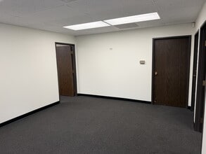 10515 E 40th Ave, Denver, CO for lease Interior Photo- Image 2 of 3
