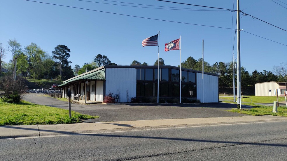 2695 Airport Rd, Hot Springs National Park, AR à vendre - Photo principale - Image 1 de 1