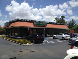 7490 NW 25th St, Miami FL - Restaurant avec service au volant