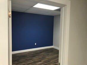 787 Commerce Dr, Venice, FL for lease Interior Photo- Image 2 of 4