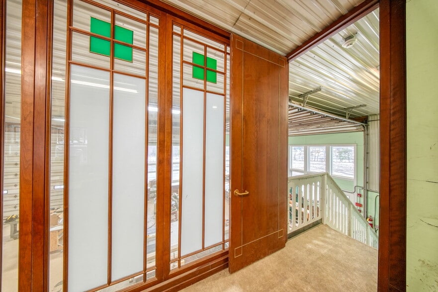 26 Holland rd, Ferndale, NY for sale - Interior Photo - Image 3 of 19