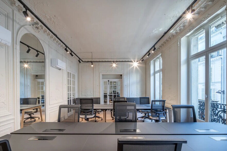 60 Rue Du Faubourg Poissonnière, Paris à louer - Photo du bâtiment - Image 2 de 14