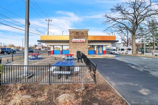 Plus de détails pour 1535 Memorial Dr, Chicopee, MA - Vente au détail à vendre