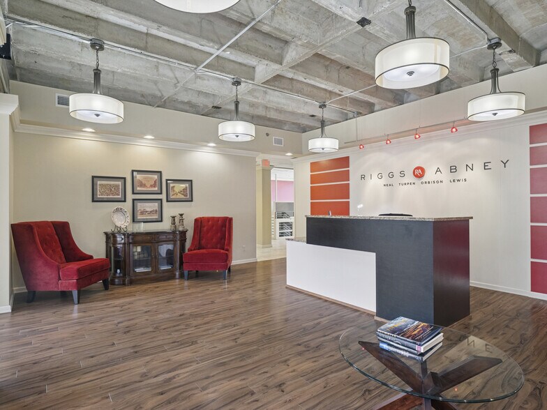 528 NW 12th St, Oklahoma City, OK à vendre - Photo du bâtiment - Image 2 de 6