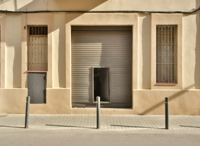 Carrer de Josep Prats, 23, L'Hospitalet de Llobregat, Barcelona à vendre - Photo du bâtiment - Image 3 de 25