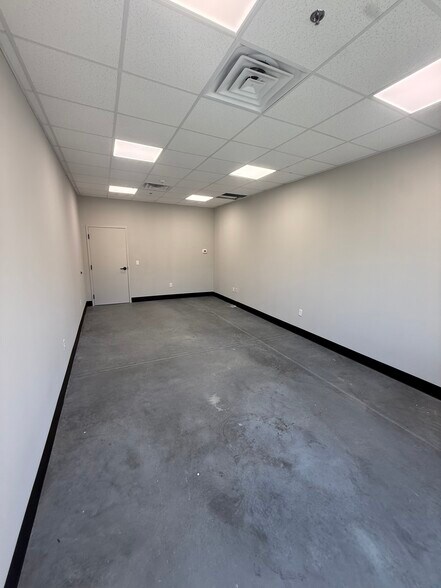 11 Buckhead Bay Rd, Bluffton, SC à louer - Photo du bâtiment - Image 3 de 12
