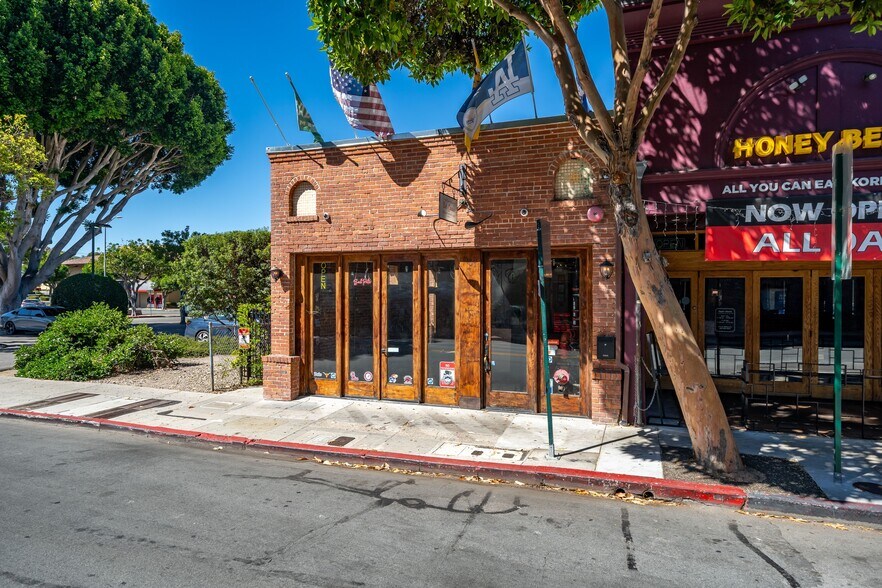 1131 Broad St, San Luis Obispo, CA à vendre - Photo du bâtiment - Image 3 de 32