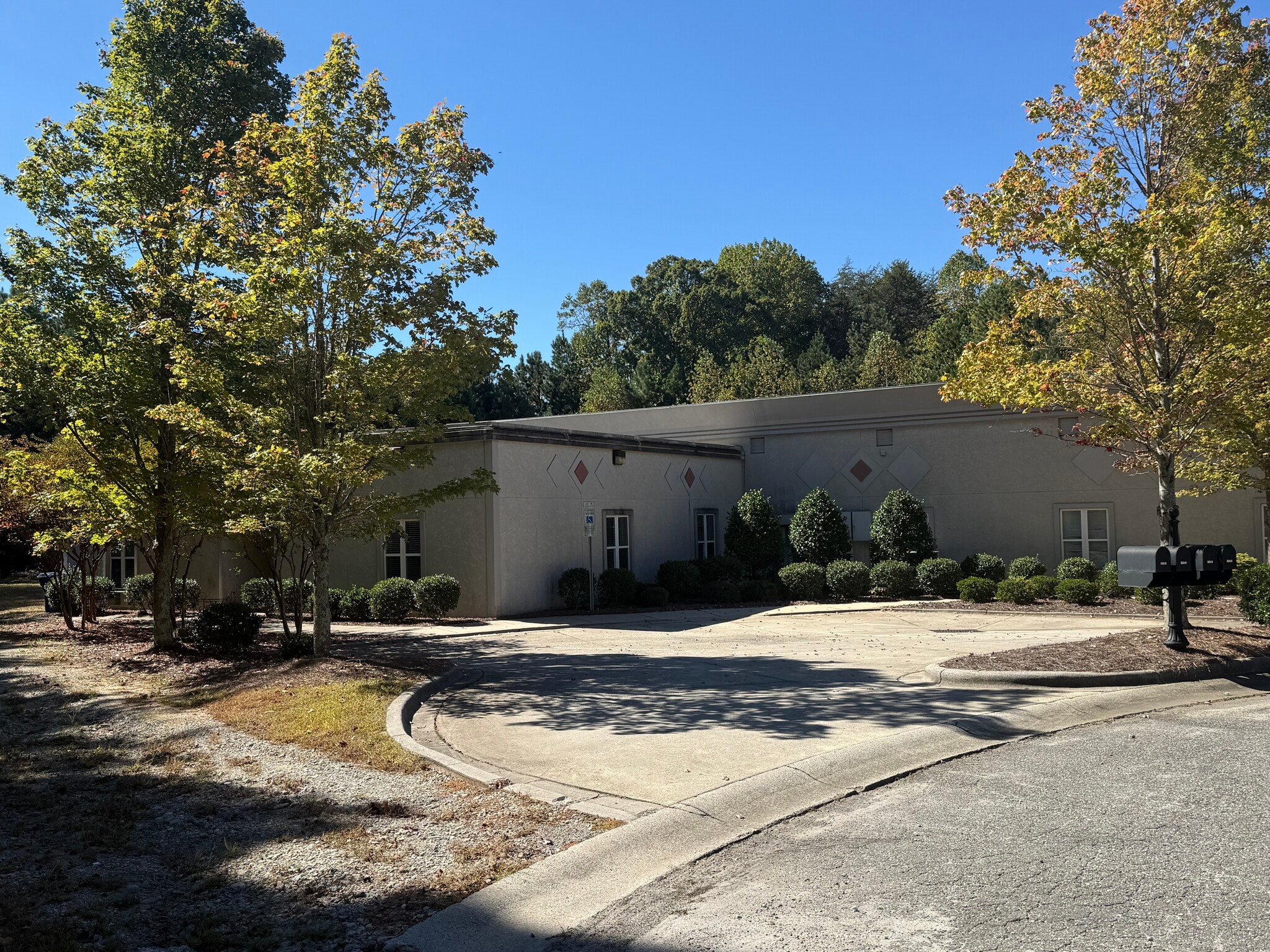 176 Lugnut Ln, Mooresville, NC for lease Building Photo- Image 1 of 5