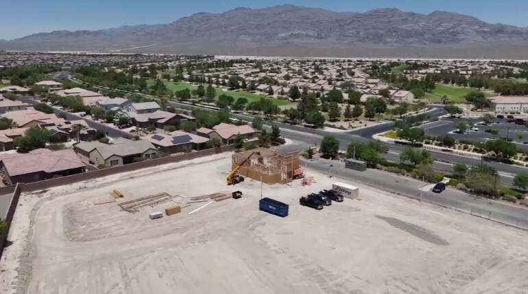 7325 Aliante Pky, North Las Vegas, NV à louer - Photo du bâtiment - Image 3 de 5