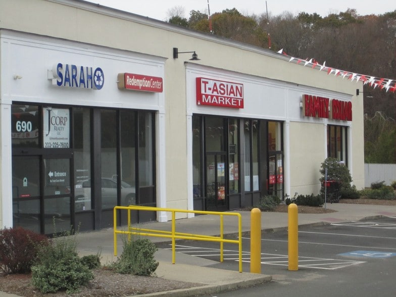 684 Foxon Rd, East Haven, CT à louer - Autre - Image 2 de 7