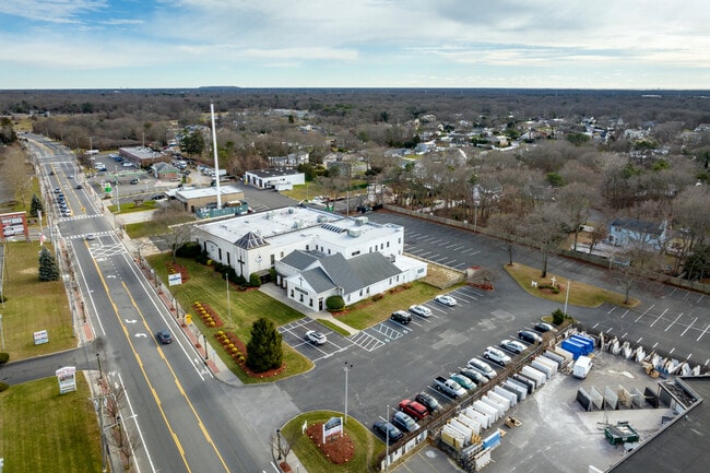 Plus de détails pour 1070 Portion Rd, Farmingville, NY - Commerce de détail à louer
