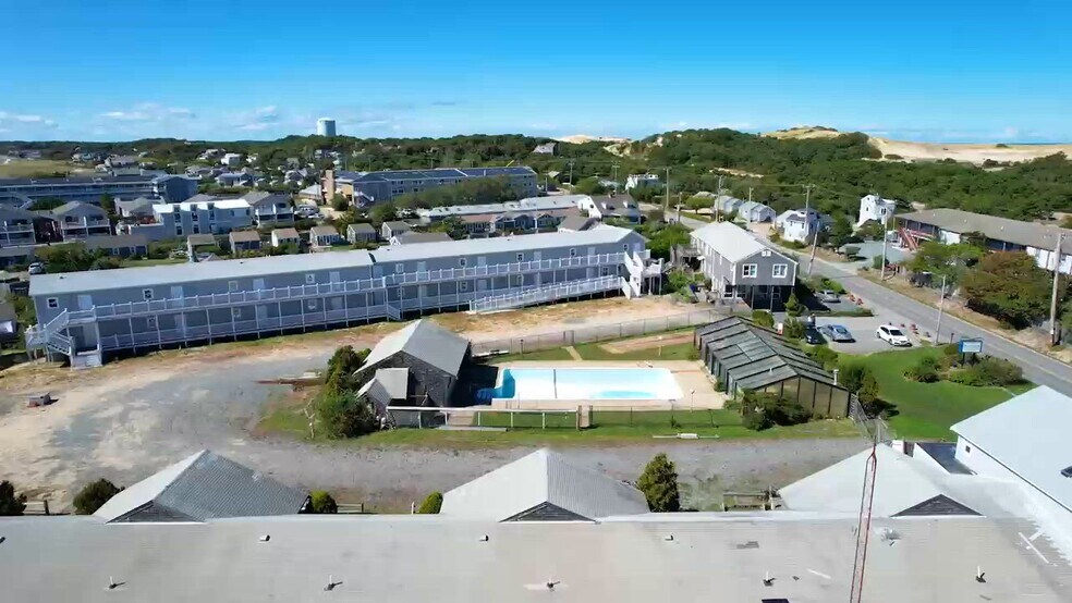 706 Shore Rd, North Truro, MA à vendre - Vidéo sur l’inscription commerciale - Image 2 de 85