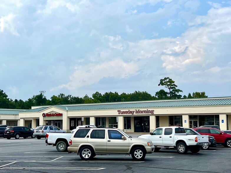 1919-1945 Glynn Ave, Brunswick, GA for lease - Building Photo - Image 3 of 19