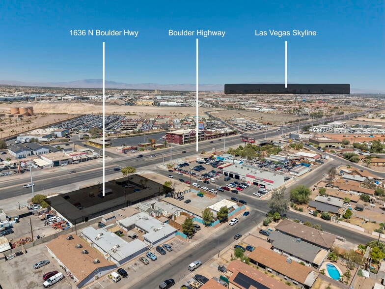 1636 N Boulder Hwy, Henderson, NV à vendre - Photo du bâtiment - Image 3 de 33
