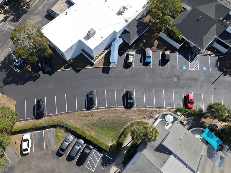 617 Lakeview Rd, Clearwater, FL à louer - Photo du bâtiment - Image 2 de 11