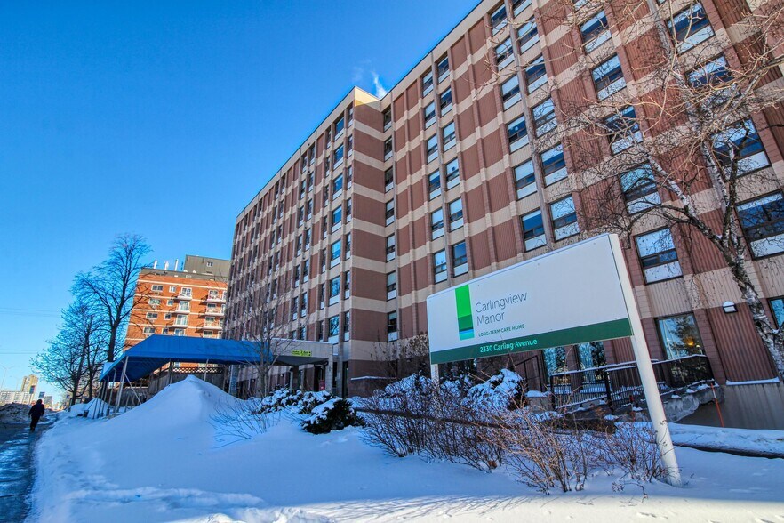 2330 Carling Ave, Ottawa, ON à vendre - Photo du bâtiment - Image 3 de 16