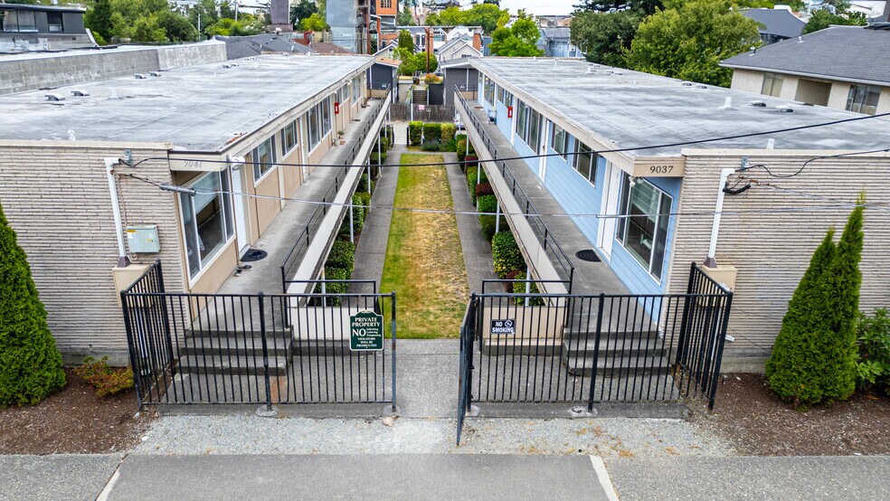 9037 16th Ave SW, Seattle, WA à vendre - Photo du bâtiment - Image 2 de 21