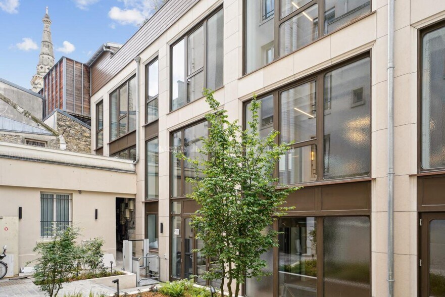 96 Rue Des Entrepreneurs, Paris à vendre - Photo du bâtiment - Image 3 de 17