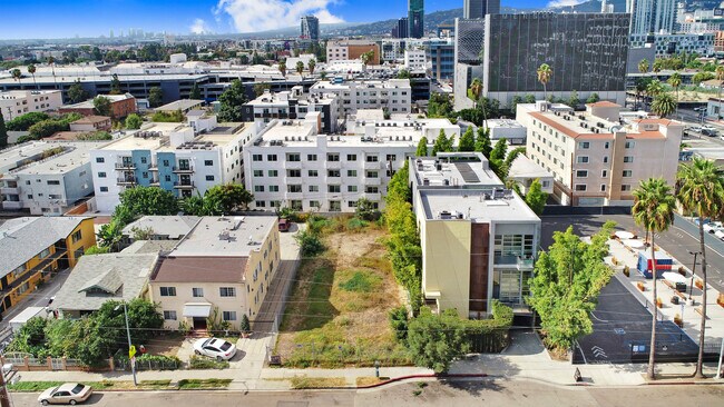 Plus de détails pour 1449 N Bronson Ave, Los Angeles, CA - Terrain à vendre