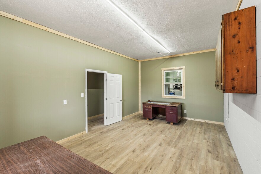 1100 Winchester Hwy, Fayetteville, TN à vendre - Photo intérieure - Image 2 de 52