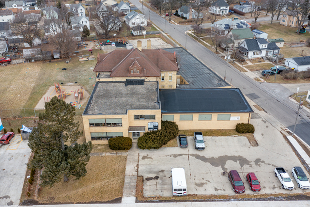 620 Logan Ave, Belvidere, IL for sale - Building Photo - Image 1 of 1