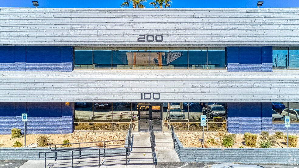1785 E Sahara Ave, Las Vegas, NV à vendre - Photo du bâtiment - Image 3 de 21