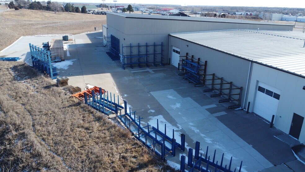3400 W O St, Lincoln, NE à vendre - Photo du bâtiment - Image 3 de 27
