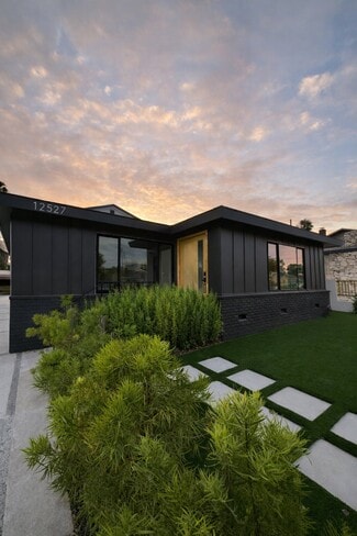 More details for 12527 Cranbrook Ave, Hawthorne, CA - Multifamily for Sale