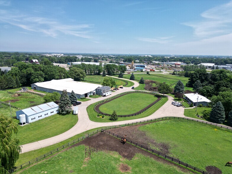 136 Ferdinand St, Neenah, WI à vendre - Photo du bâtiment - Image 3 de 13