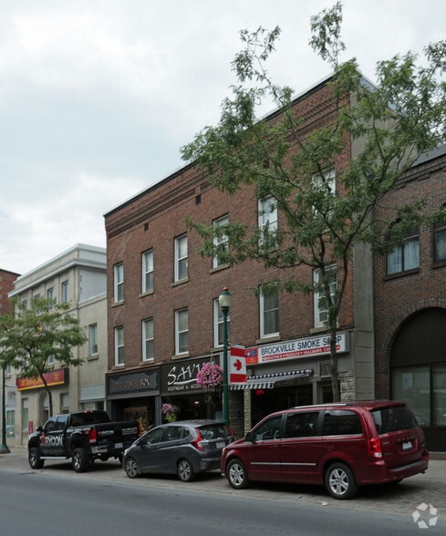 88-94 King St W, Brockville, ON for sale - Building Photo - Image 2 of 5