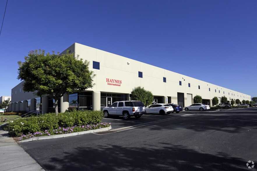 14101 Rosecrans Ave, La Mirada, CA for lease - Building Photo - Image 3 of 17