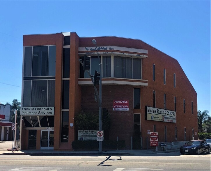 4717 Van Nuys Blvd, Sherman Oaks, CA à louer - Photo principale - Image 1 de 4