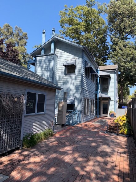 430 D St, Davis, CA for lease - Building Photo - Image 2 of 11
