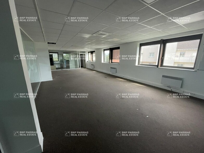 Industrial in Lognes for lease - Interior Photo - Image 3 of 9